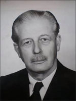 Harold Macmillian (1894–1986).