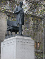 Statue of Lincoln in Parliament Square, London. 