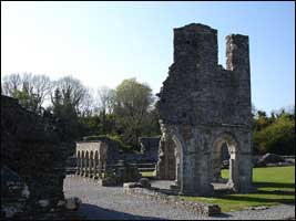 Ruins of Mellifont Abbey founded by "Saint" Malachy. 