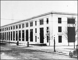 SIS was housed in the Munitions Building next to the Navy Department. 