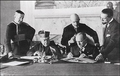 Mussolini signing the Lateran Accords 