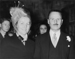 Diana and Mosley were married secretly in Germany.