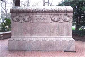 Tomb of Robert Todd Lincoln.