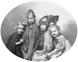 Siegfried's children: (L- R) Wolfgang, Verena, Wieland, Friedelind. 
